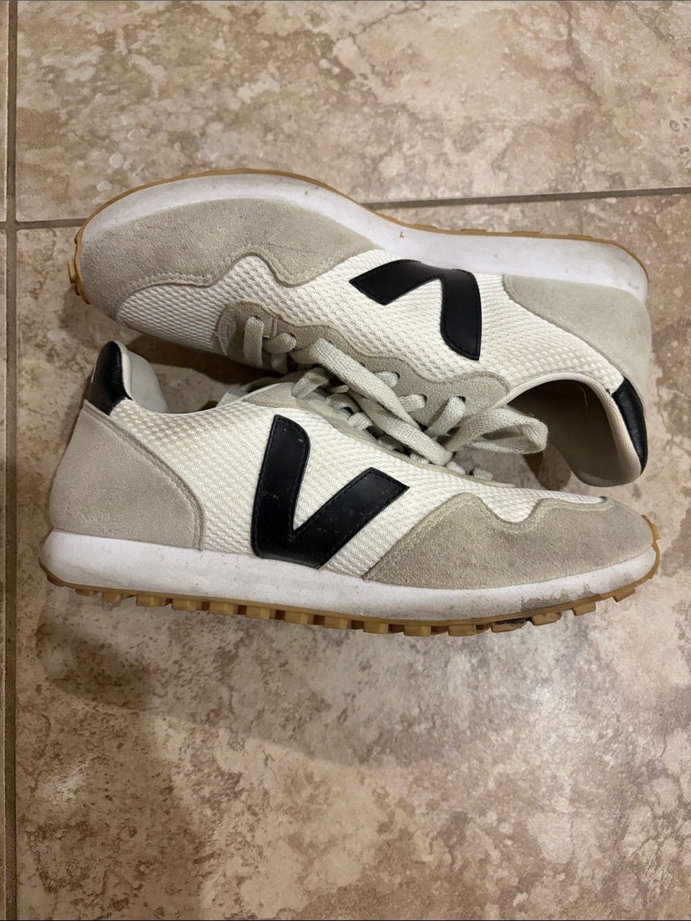 Veja Women’s Cream and Black Lightweight Runner Sneakers